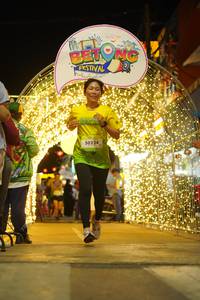 BIB: 50224
                            <button type="button" onclick="openModal(21832071)" class="btn btn-primary btn-sm float-right btn-popup" data-toggle="modal" data-target=".modal-high-quality">
                        <i class="fas fa-shopping-cart"></i> Add to Cart
                    </button>
                                            <button type="button" onclick="isThisMe(21832071, true)" class="btn btn-success btn-sm float-right btn-popup btn-isme hidden" data-toggle="tooltip" data-placement="bottom" title="นี่คือรูปของคุณใช่ไหม คลิกที่นี่เพื่อเอาเข้าอัลบั้ม">
                        <i class="fas fa-plus"></i> Add to album
                    </button>
                    <button type="button" onclick="isThisMe(21832071, false)" class="btn btn-warning btn-sm float-right btn-popup btn-isnotme hidden">
                        <i class="fas fa-ban"></i> Remove from album
                    </button>